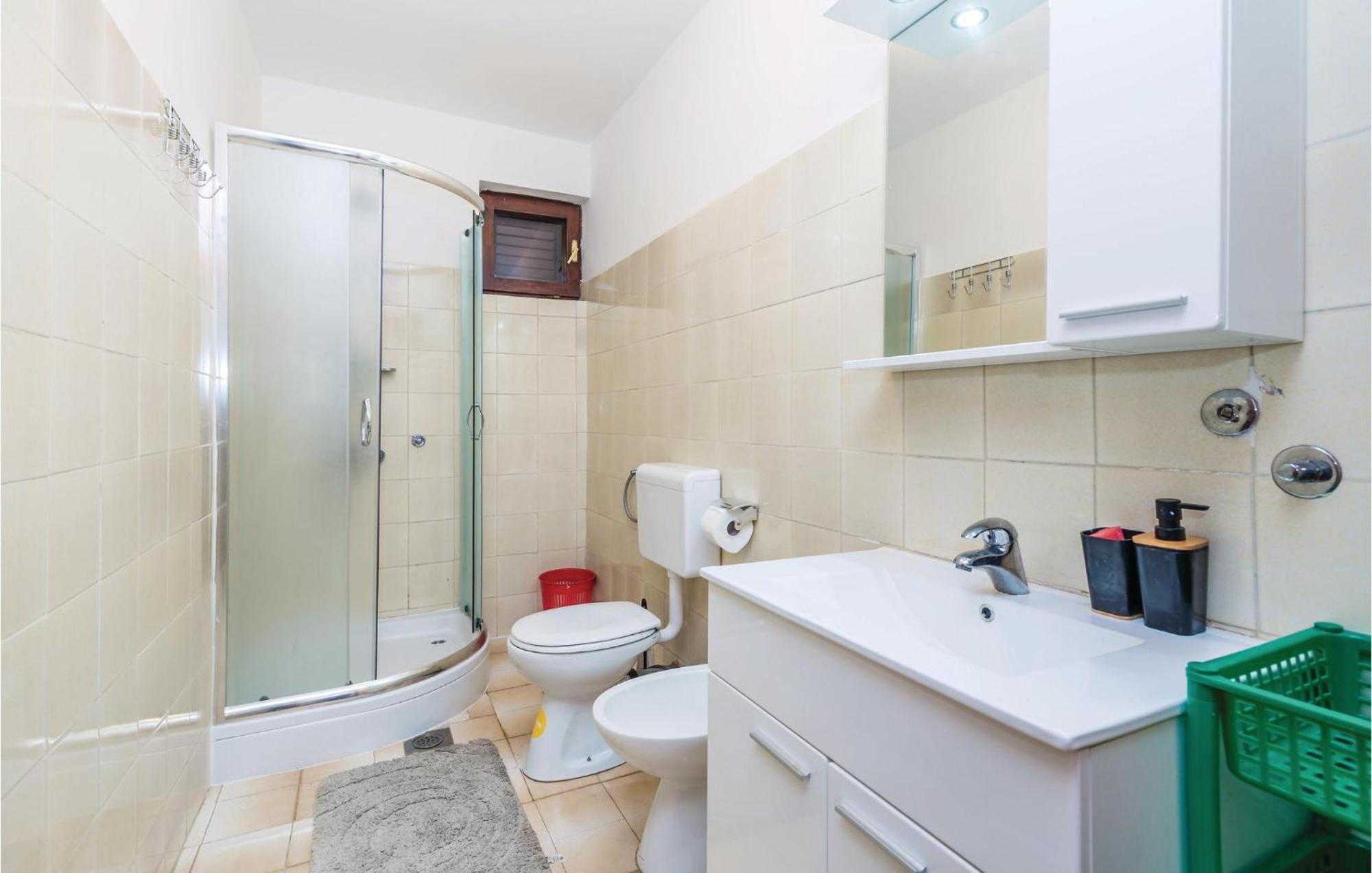 Stunning Apartment In Barbat-Rab With Wifi Barbat na Rabu المظهر الخارجي الصورة