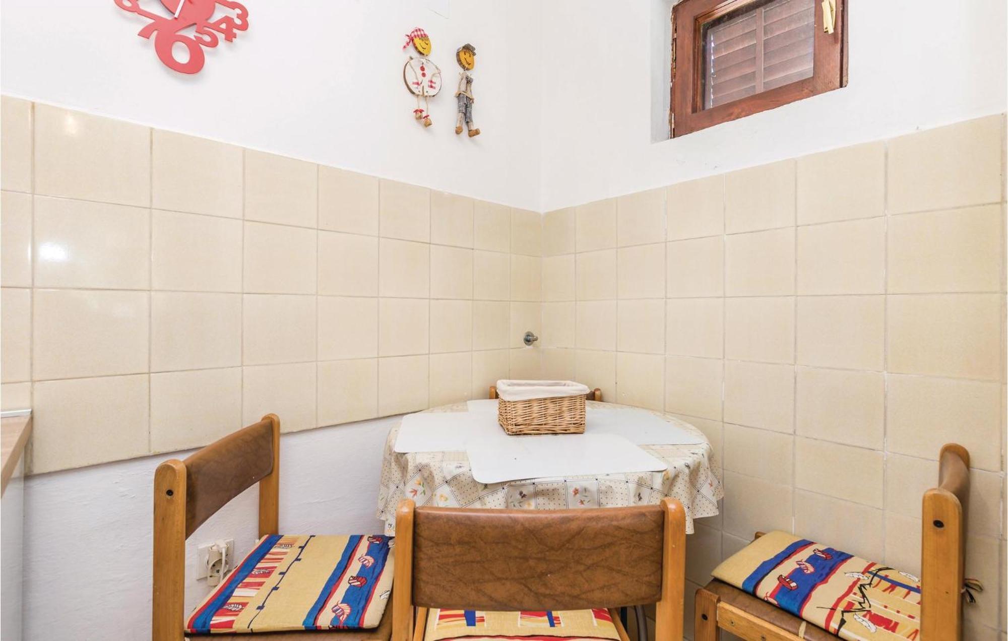 Stunning Apartment In Barbat-Rab With Wifi Barbat na Rabu المظهر الخارجي الصورة